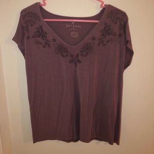 American eagle T-shirt with flower design.